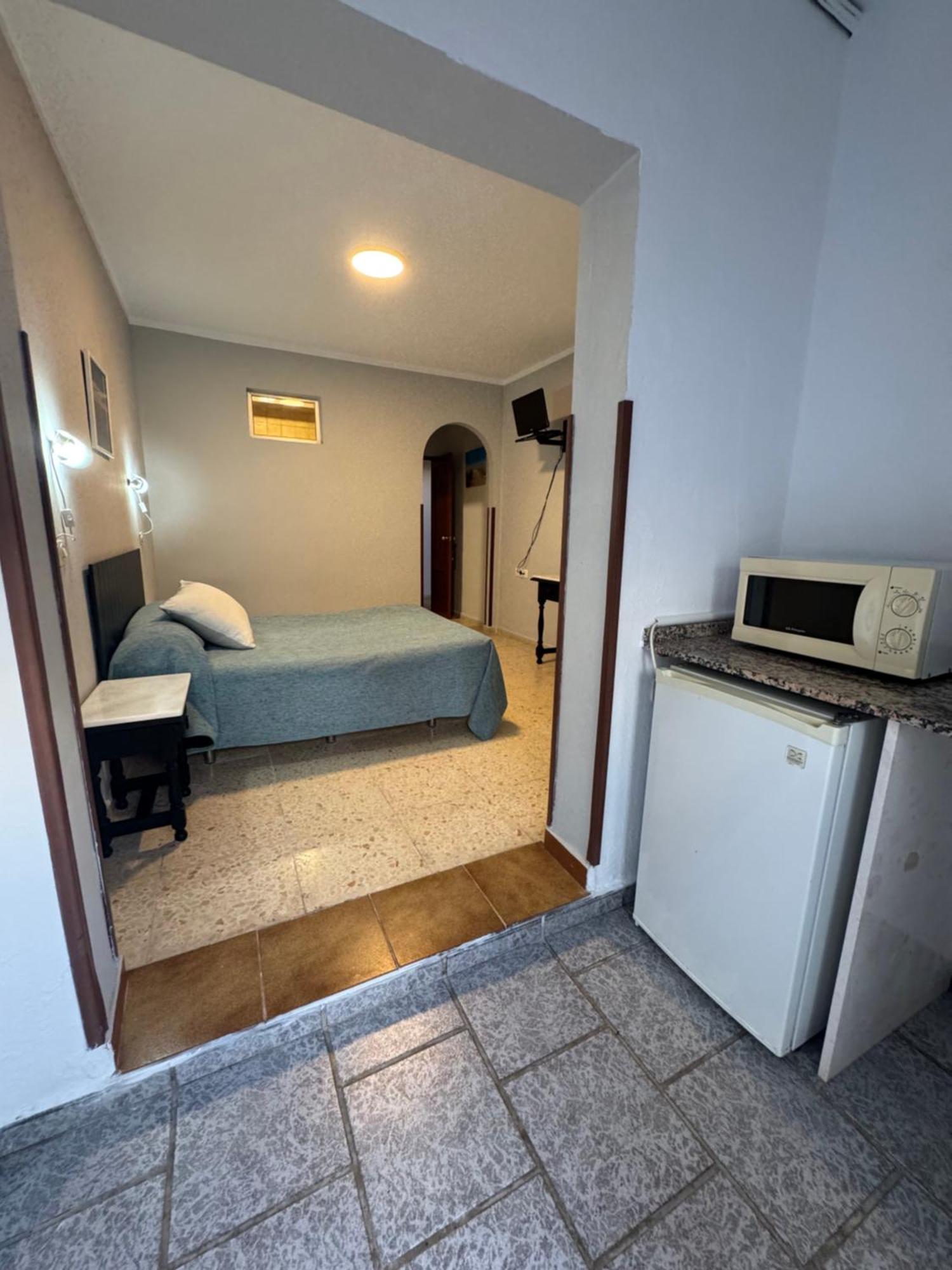 Hostal Miramar Los Canos De Meca Eksteriør billede